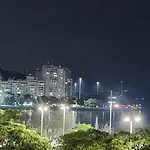 Em Frente A Praia - Conforto, Localizacao E Vista